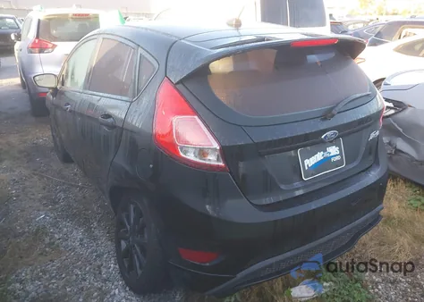 2019 Ford Fiesta St Line z USA, uszkodzony, nr VIN 3FADP4DJ1KM145237